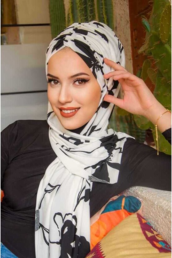 Siyah Beyaz Kelebek Model Büzgülü Bone Şal