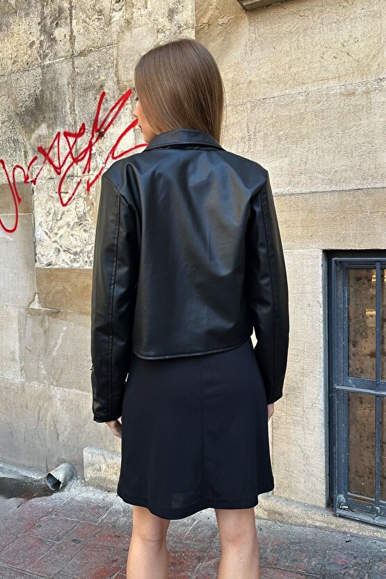 Kadın Siyah Crop Suni Deri Ceket - Fermuar ve Bağcık Detaylı Biker Style