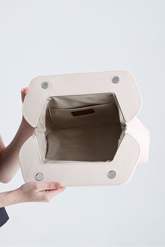 Heybes Kadın Pembe Çizgi Desenli Kanvas Clutch El Çantası