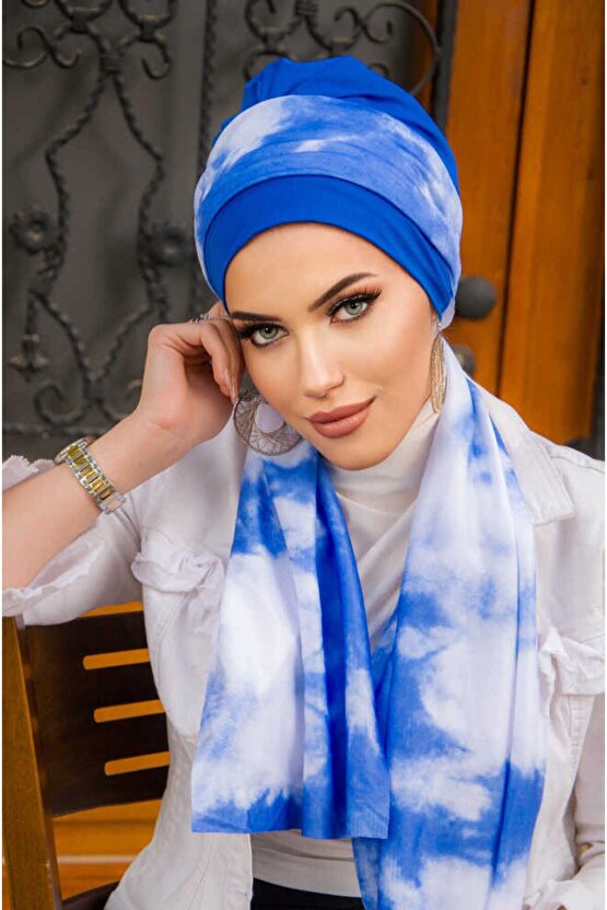 Saks Mavi Beyaz Batik Desen Fularlı Bone
