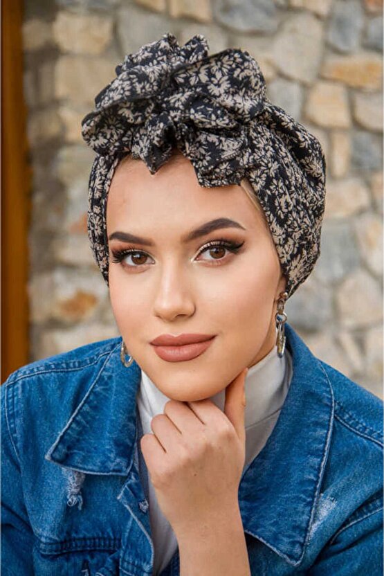 Ekru Çicek Tokalı Bone