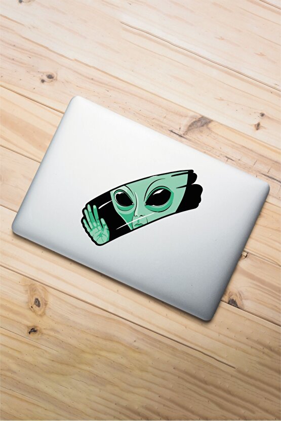 Cam Silen Uzaylı Sticker 17x12 Cm Su Geçirmez Araba Laptop Oto Motorsiklet Kask Cam Duvar Sticker