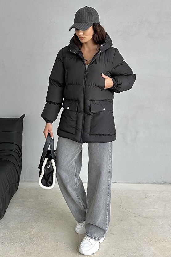 Kapüşonlu Oversize Kadın Siyah Şişme Mont - 4 Cep Detaylı