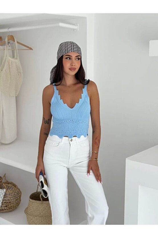 V Yaka Askılı Arkası Açık Triko Crop - Bebe Mavisi
