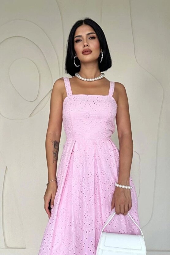 Pembe Askılı Aparatlı Brode Elbise