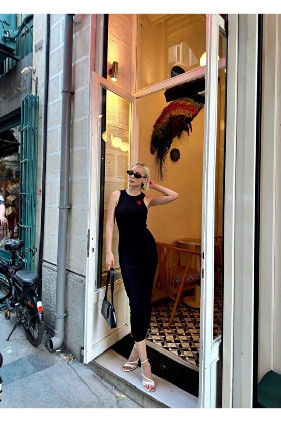 Moda Shop & Kadın Bisiklet Yaka Kalp Nakış Detay Kaşkorse Kumaş Kalem Elbise