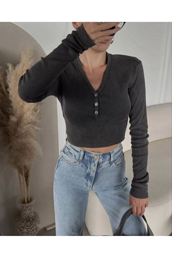 Düğme Detaylı Yıkamalı Crop