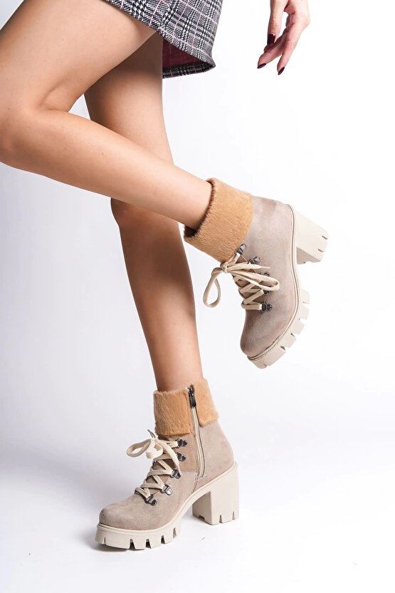 Emma Bağcıklı Fermuarlı Ortopedik Taban Topuklu Kürk Detaylı Süet Kadın Bot Stt - Ten