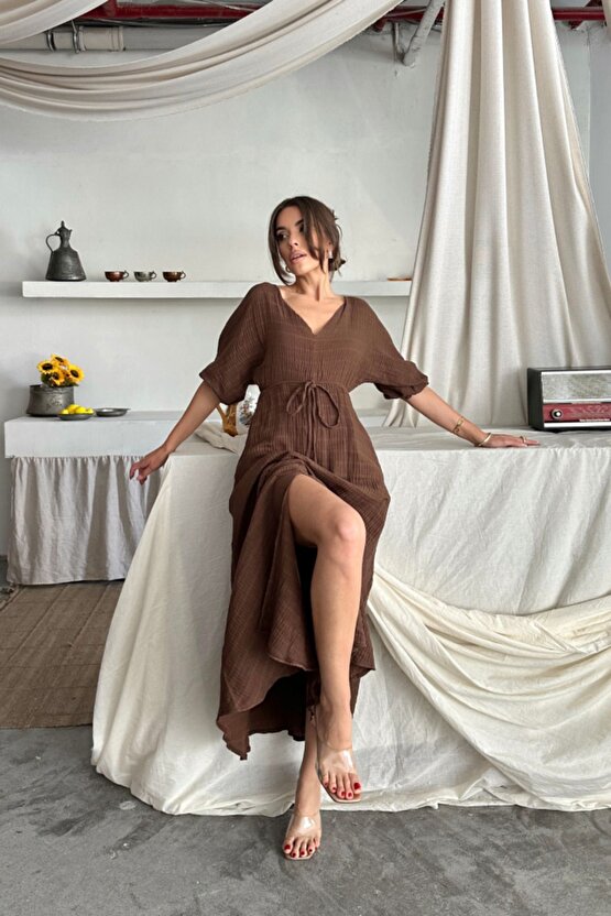 Moda Shop & V Yaka Bel Boncuk Bağlamalı Müslin Elbise Yırtmaç Detaylı - Kahverengi