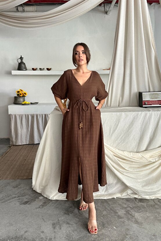 Moda Shop & V Yaka Bel Boncuk Bağlamalı Müslin Elbise Yırtmaç Detaylı - Kahverengi