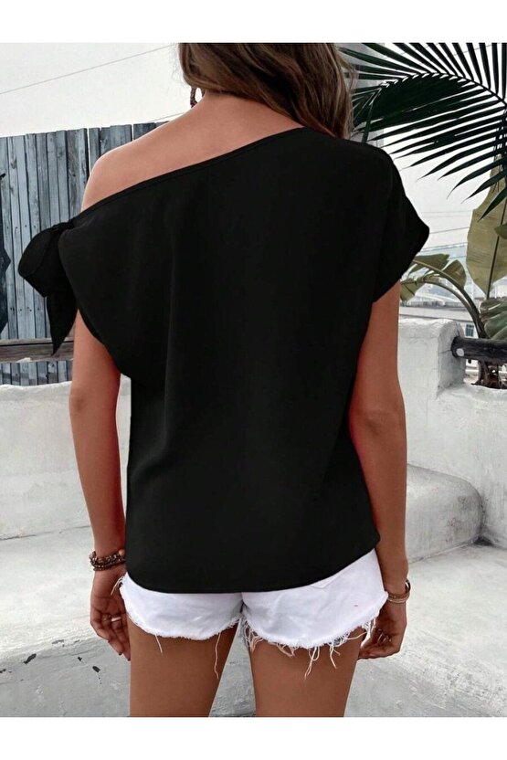 Kadın Tek Omuzu Açık Koldan Bağlamalı Janjan Krep Bluz