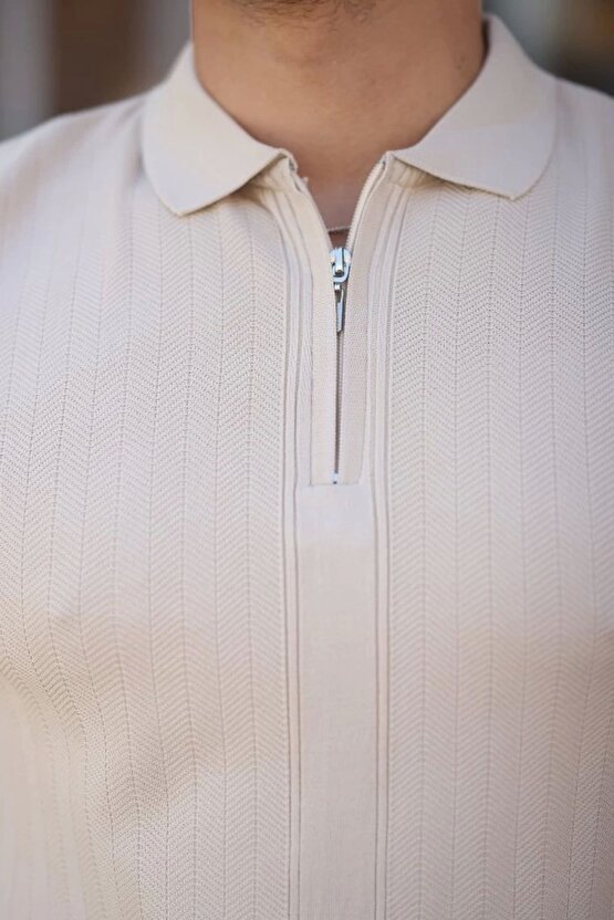 Erkek Yakası Fermuarlı Kısa Kollu T-shirt