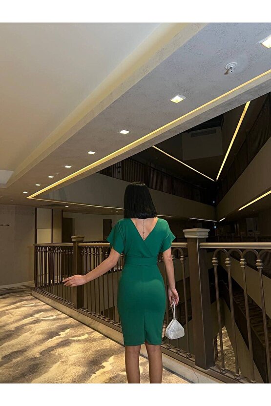 Moda Shop & Kadın Dalgıç Krep V Yaka Ve Sırt Dekolte Detaylı Elbise