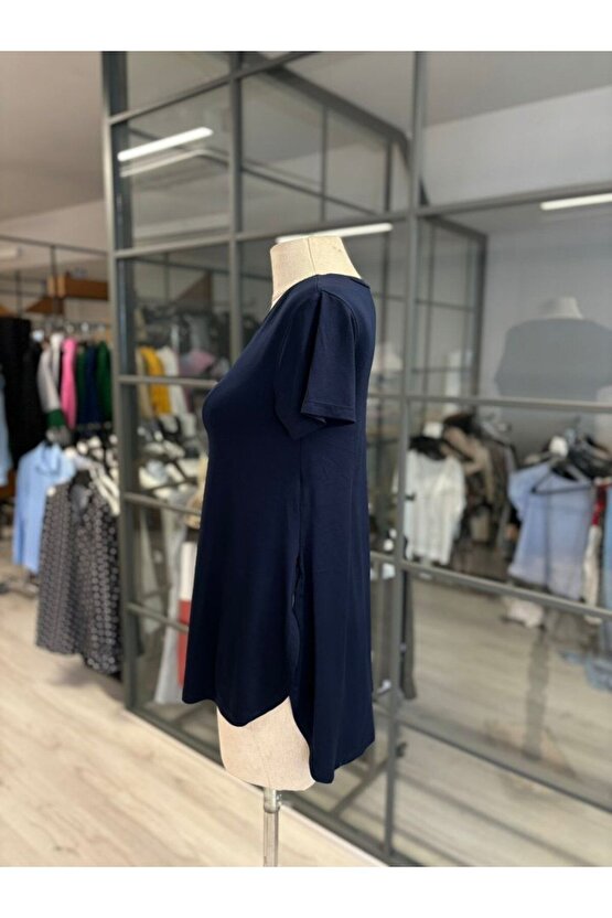 Modavera Kadın Türlü Viskon Kumaş Yırtmaç Detaylı Bluz