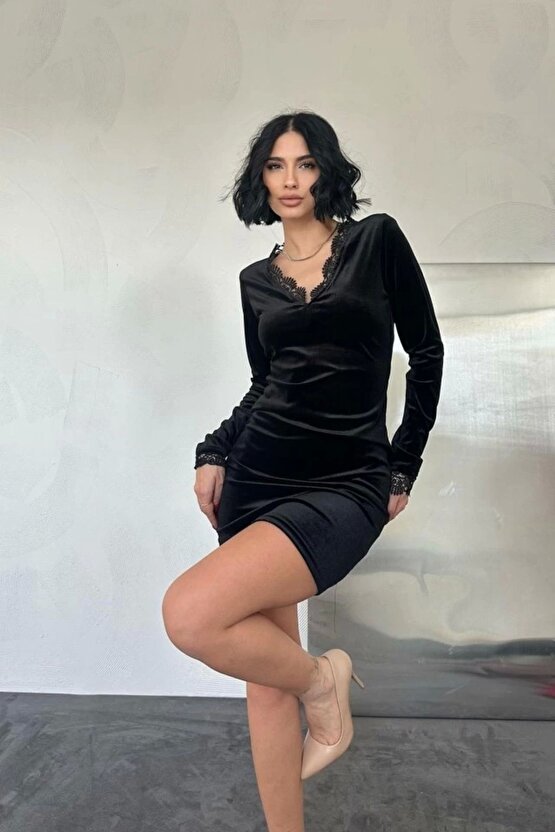 iyah Yaka Ve Kol Dantelli ini Elbise