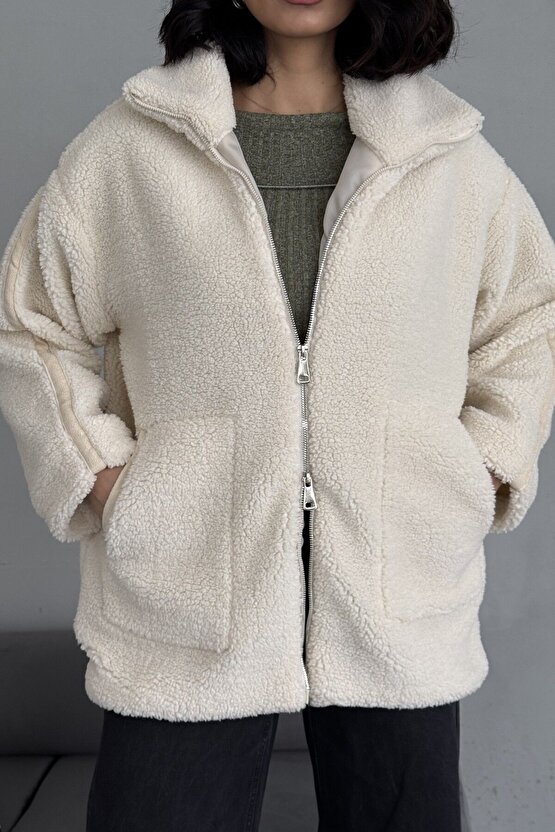 Kadın Bej Oversize Peluş Mont - Çift Fermuarlı, Dik Yakalı