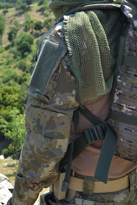 Kara Kuvvetleri Yeni Kamuflaj Renkli Uzun Kollu 4 Cepli Bato Yaka Ceyrek Fermuarli Operasyon Taktik Combat Tisort