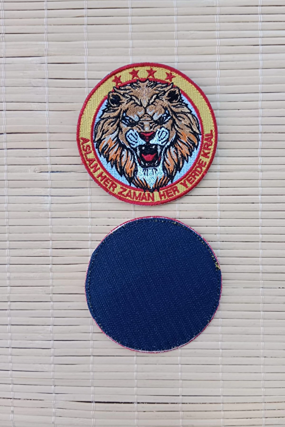 Aslan Her Zaman Her Yerde Kral Yazili Dort Yildiz Aslan Logolu Nakis İslemeli Arma Patch Pec