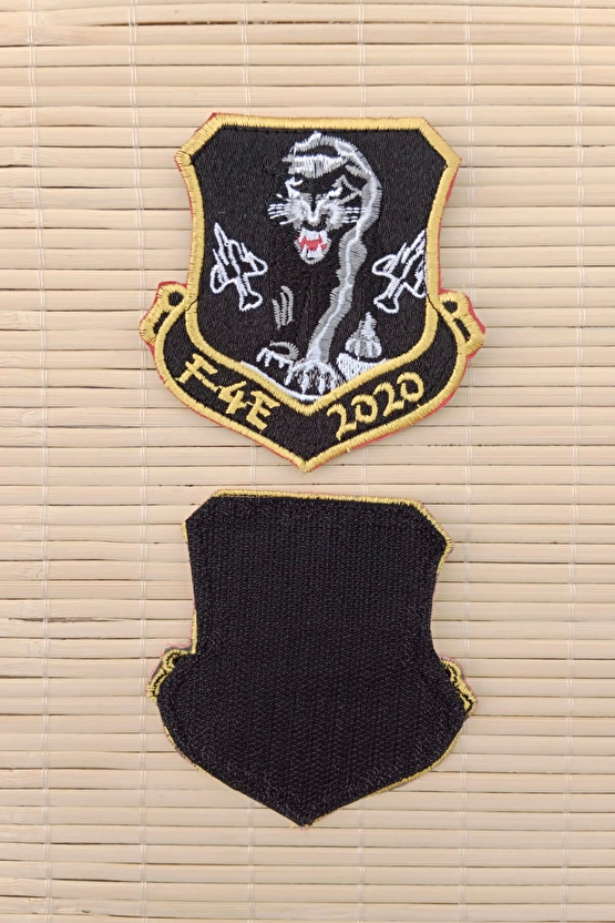 F 4e 2020 Yazili Ucak Ve Kaplan Logolu Siyah Zemin Nakis İslemeli Arma Patch Pec