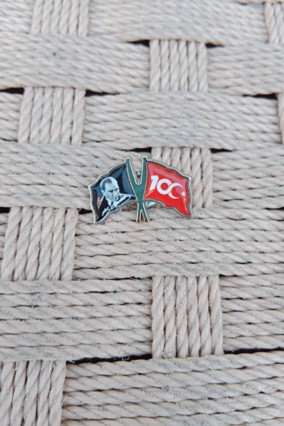 100. Yil Dalgalanan Bayrak Ataturk Resimli Ceket Yaka İgnesi Yaka Rozet