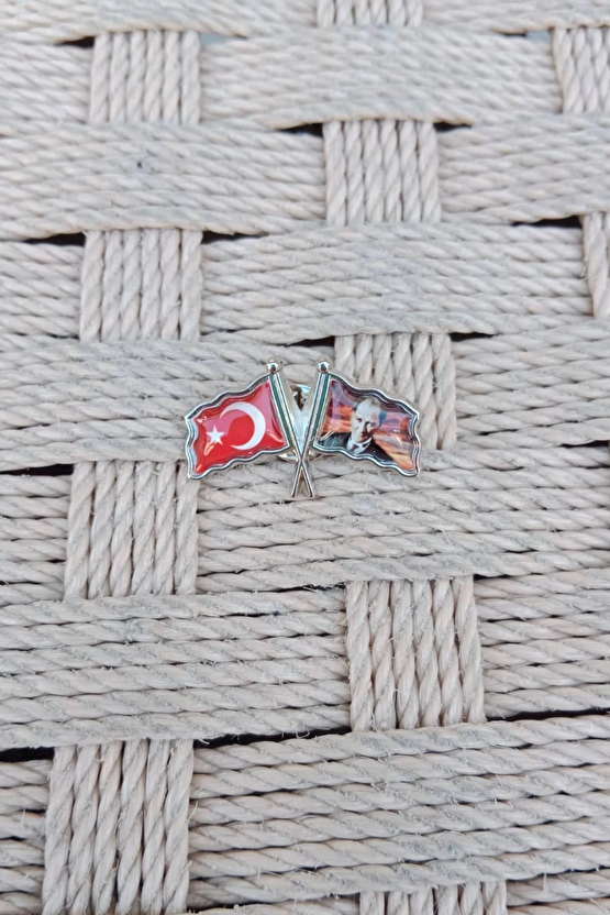 Ataturk Resimli Dalgalanan Bayrak Ceket Yaka İgnesi Yaka Rozeti