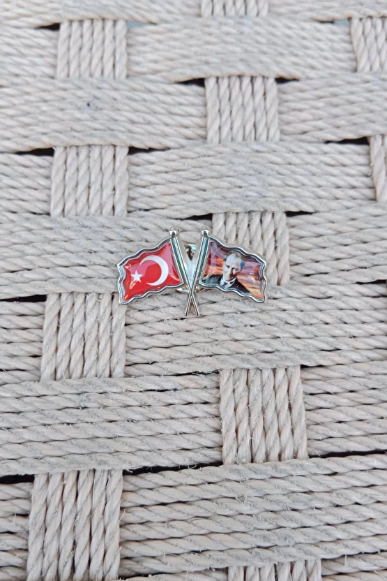 Ataturk Resimli Dalgalanan Bayrak Ceket Yaka İgnesi Yaka Rozet
