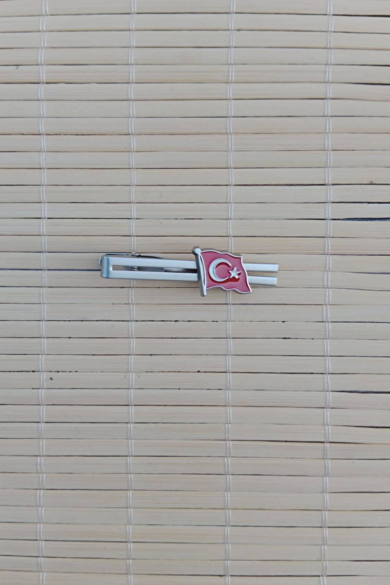 Dalgalanan Bayrak Paslanmaz Celik Mineli Renk Atmaz Masali Kravat İgnesi