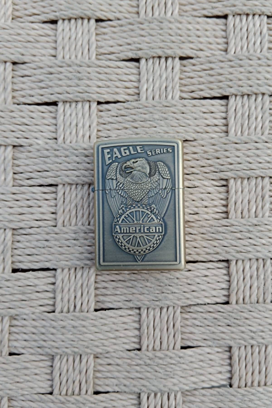 Ozel Tasarim Sari Renkli Eagle Series American Yazili Kabartmali Zippo Cakmak