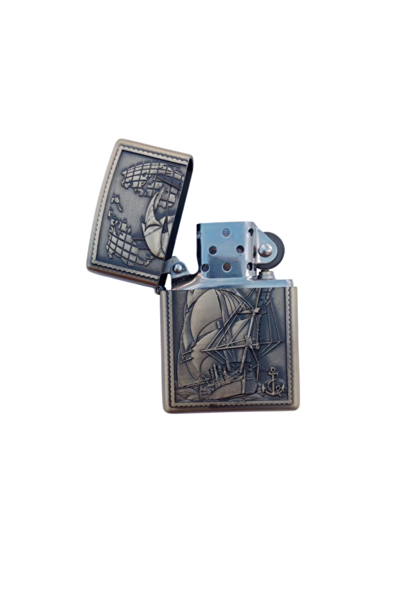 Ozel Tasarim Sari Renkli Dunya Haritali Savas Gemili Kabartmali Premium Zippo Cakmak