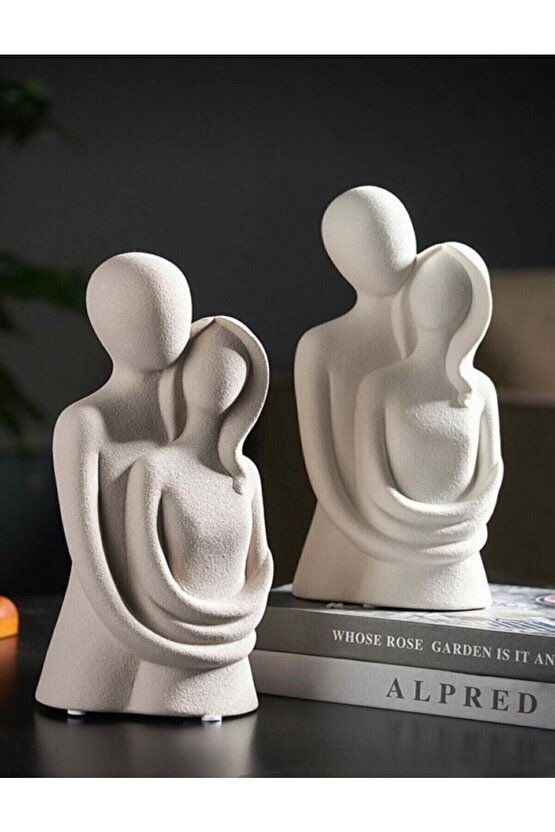 Sevgili Aşıklar Sarılmış Çift Biblo Dekor