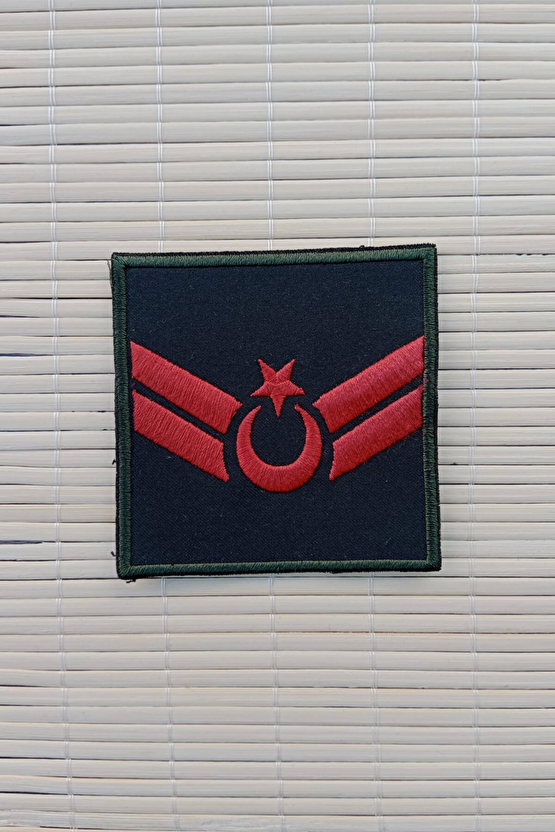 Kara Kuvvetleri Uzman Cavus Yesil Renk Harici Ve Dahili Bez Nakis Kol Rutbe