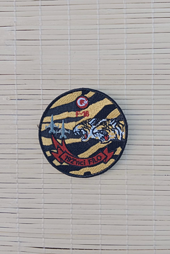 Sari Zemin Siyah Nakis İslemeli F 16 192. Filo Arma Patch Pec