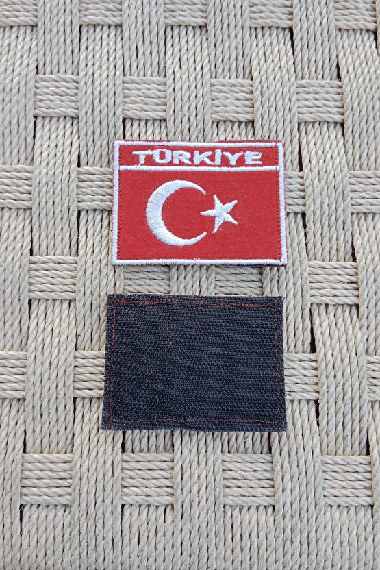 Kirmizi Kadife Zemin Turkiye Yazili Ayyildiz Bayrakli Nakis İslemeli Arma Patch Pec
