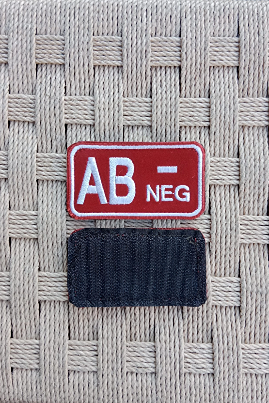 Kirmizi Kadife Zemin Beyaz Nakis İslemeli Ab - Neg Kan Gruplu Arma Patch Pec
