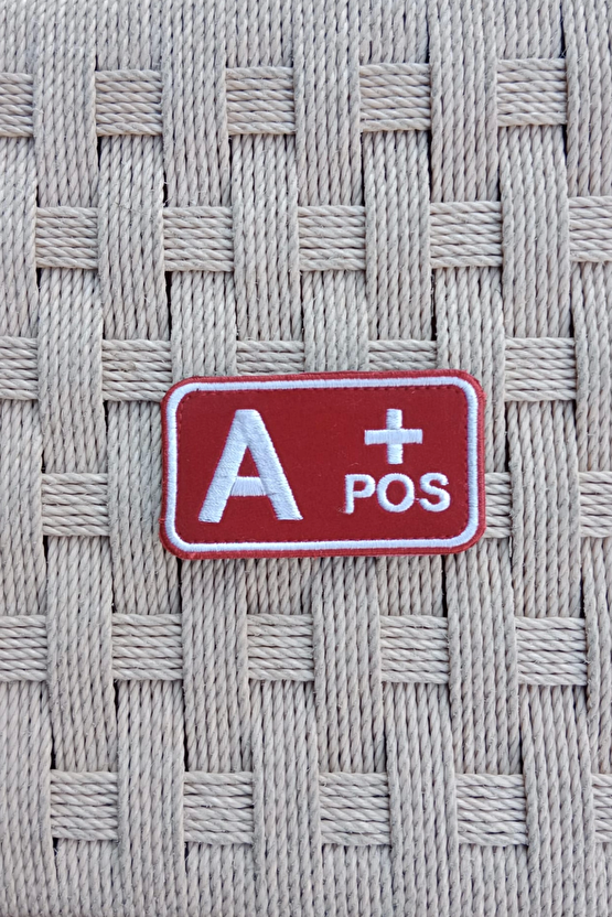 Kirmizi Kadife Zemin Beyaz Nakis İslemeli A + Pos Kan Gruplu Arma Patch Pec