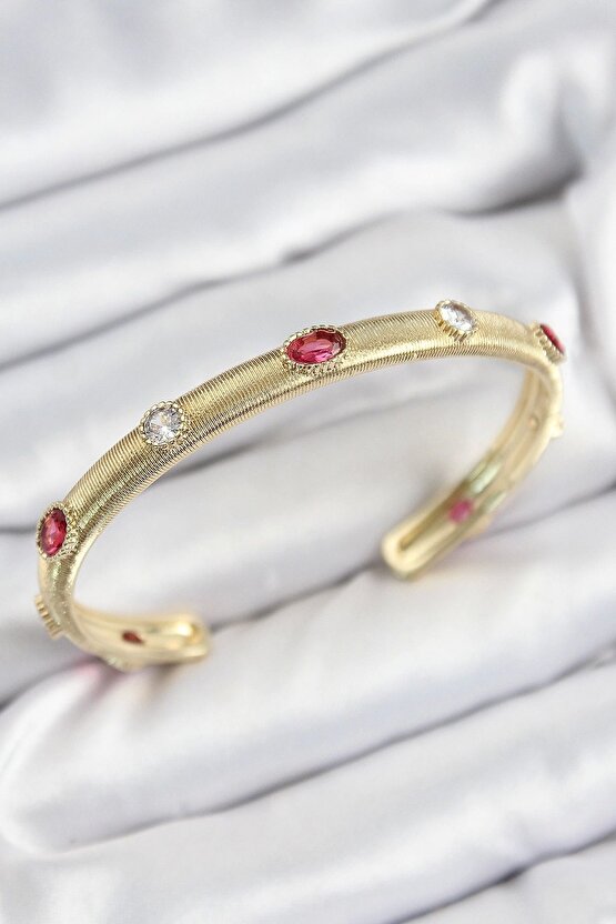 Pirinç Renkli Zirkon Taşlı Vintage Model Gold Renk Kadın Kelepçe