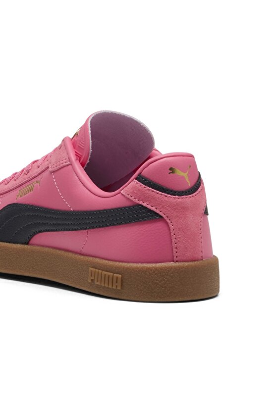 Club II Era Sneaker