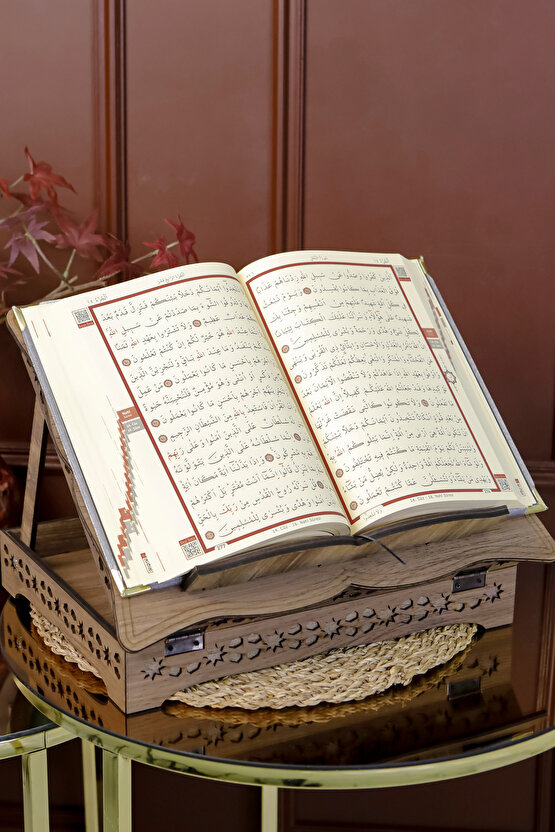 Hediyelik Kuran Seti Rahleli Ahşap Kuran Standı Kadife Kuran İnci Tesbih Seccade Seti