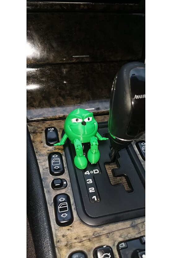 Sevimli Hareketli Yeşil Grinch Araba Süsü Torpido Süsü Oyuncak