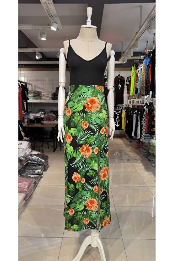 Kadın Askılı V Yaka Eteği Dijital Baskılı çiçek Desenli Yırtmaçlı Mikro Kumaş Elbise