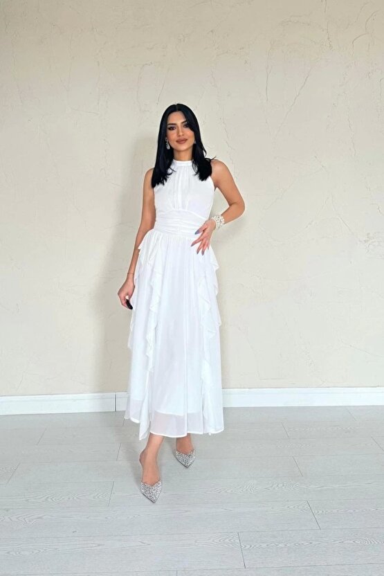 Beyaz Önü Büzgülü Fırfırlı Elbise