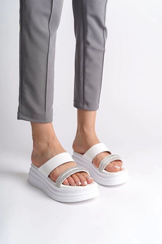 Sarah Düz Topuklu Taşlı Şeritli Kalın Ve Ortopedik Taban Kadın Terlik Cbt - Beyaz