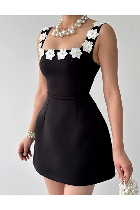 Alyosa Çiçek Detaylı Elbise