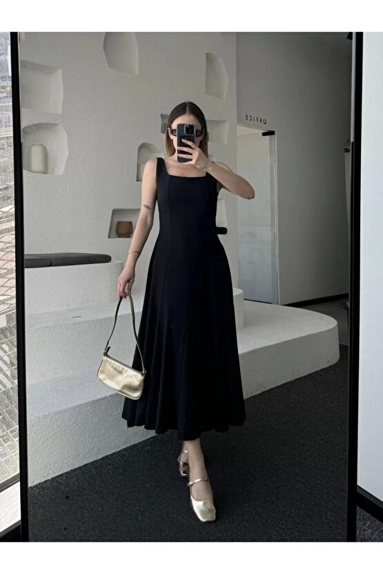 Sırt Dekolteli Kolsuz Uzun Elbise - Siyah