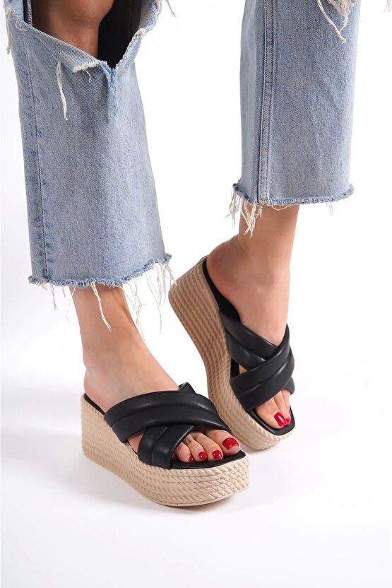 Joymıx Dolgu Topuklu Ortopedik Taban Hasır Görünümlü Kadın Terlik Ckt - Siyah