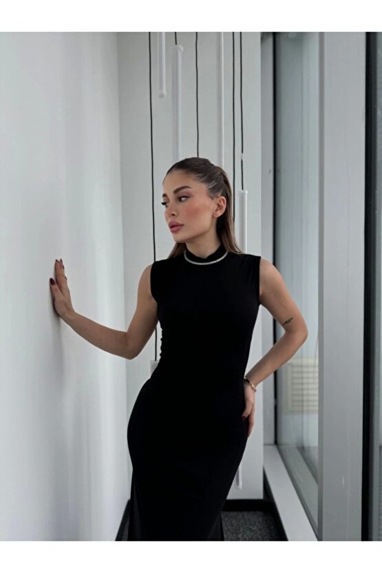 İpeksi Kolsuz Yarım Bogazlı Uzun Elbise- Siyah