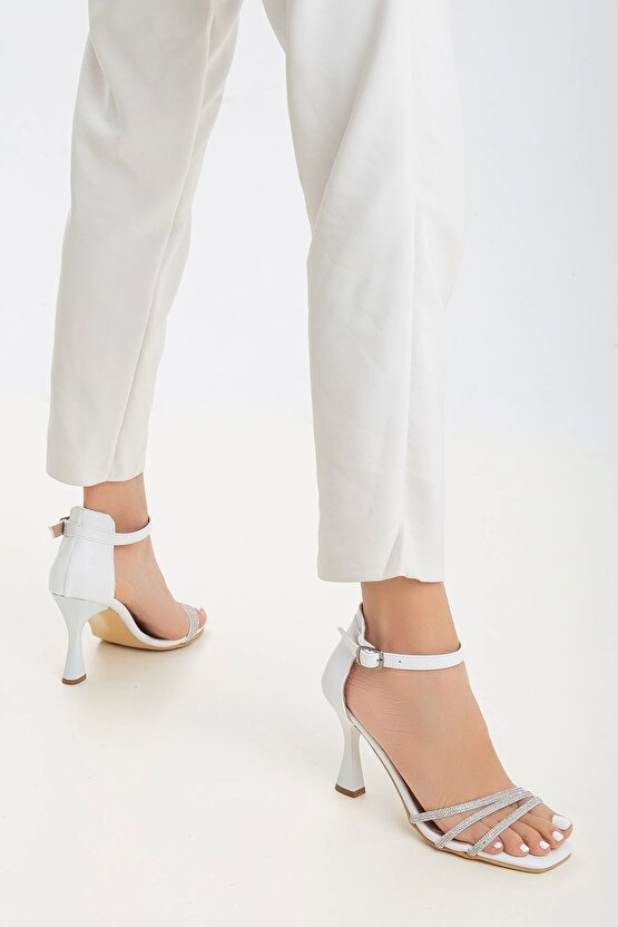 Kadın Taş Bantlı Gece Ayakkabısı Beyaz