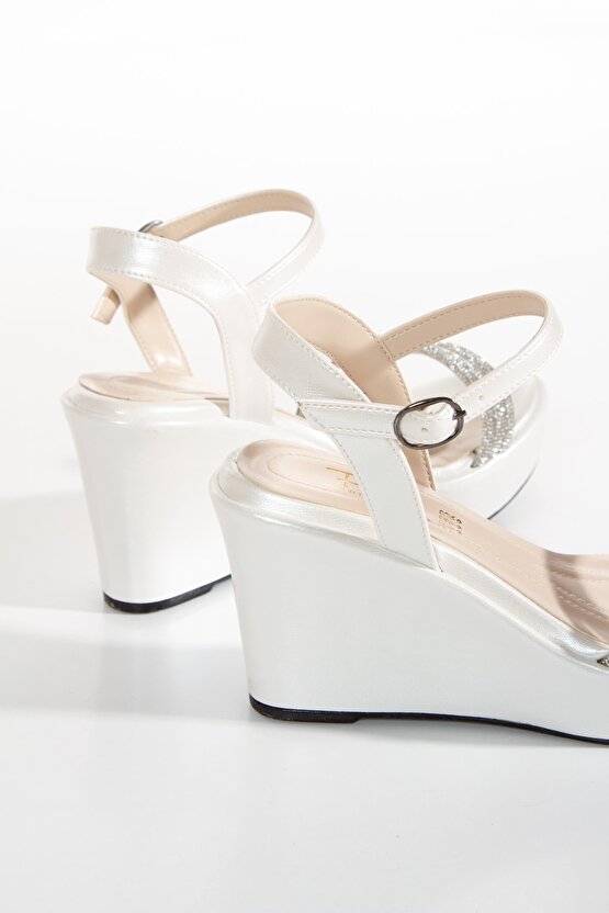 Kadın Sedef Dolgu Topuklu Taşlı Sandalet