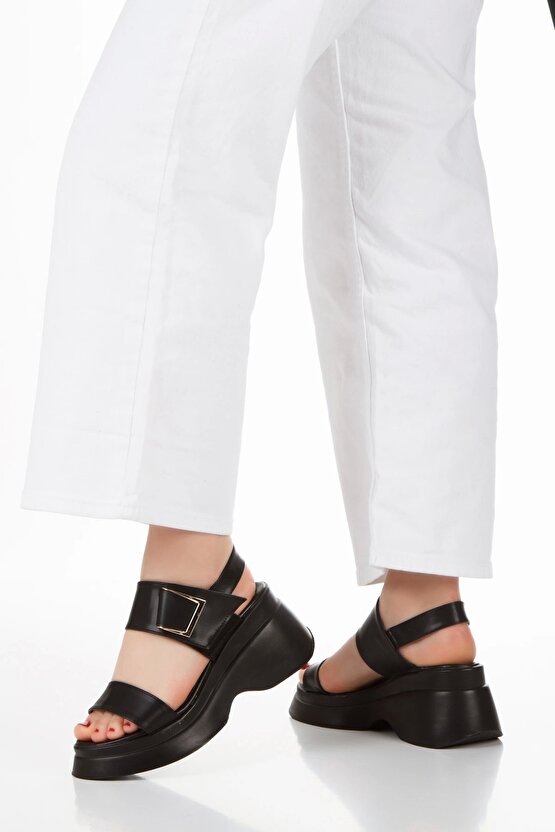 Kadın Sandalet Cırt Kapamalı