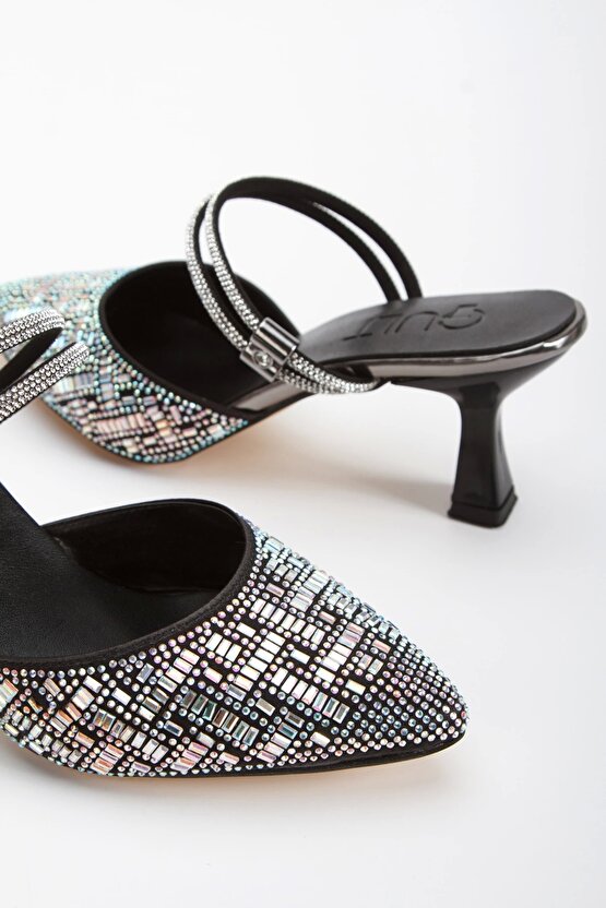 Kadın Önü Taşlı Terlik